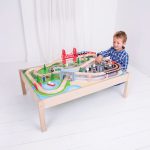 Houten Treinbaan Stad op Speeltafel (62 dlg)